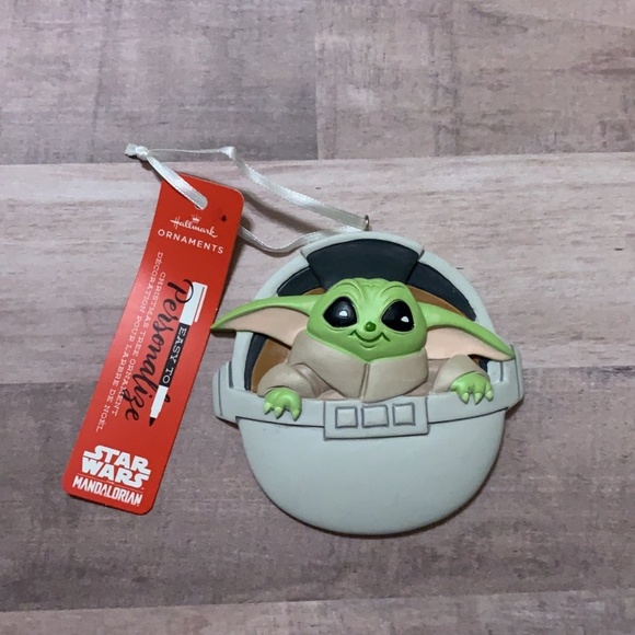 HALLMARK STAR WARS: THE MANDALORIAN GROGU IN HOVERING PRAM ORNAMENT - Picture 1 of 4